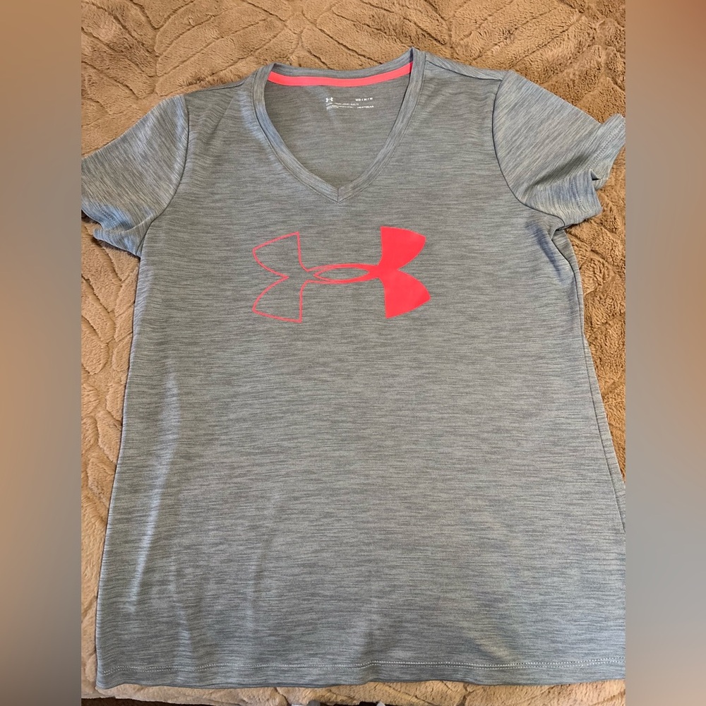 Under Armour v neck tee